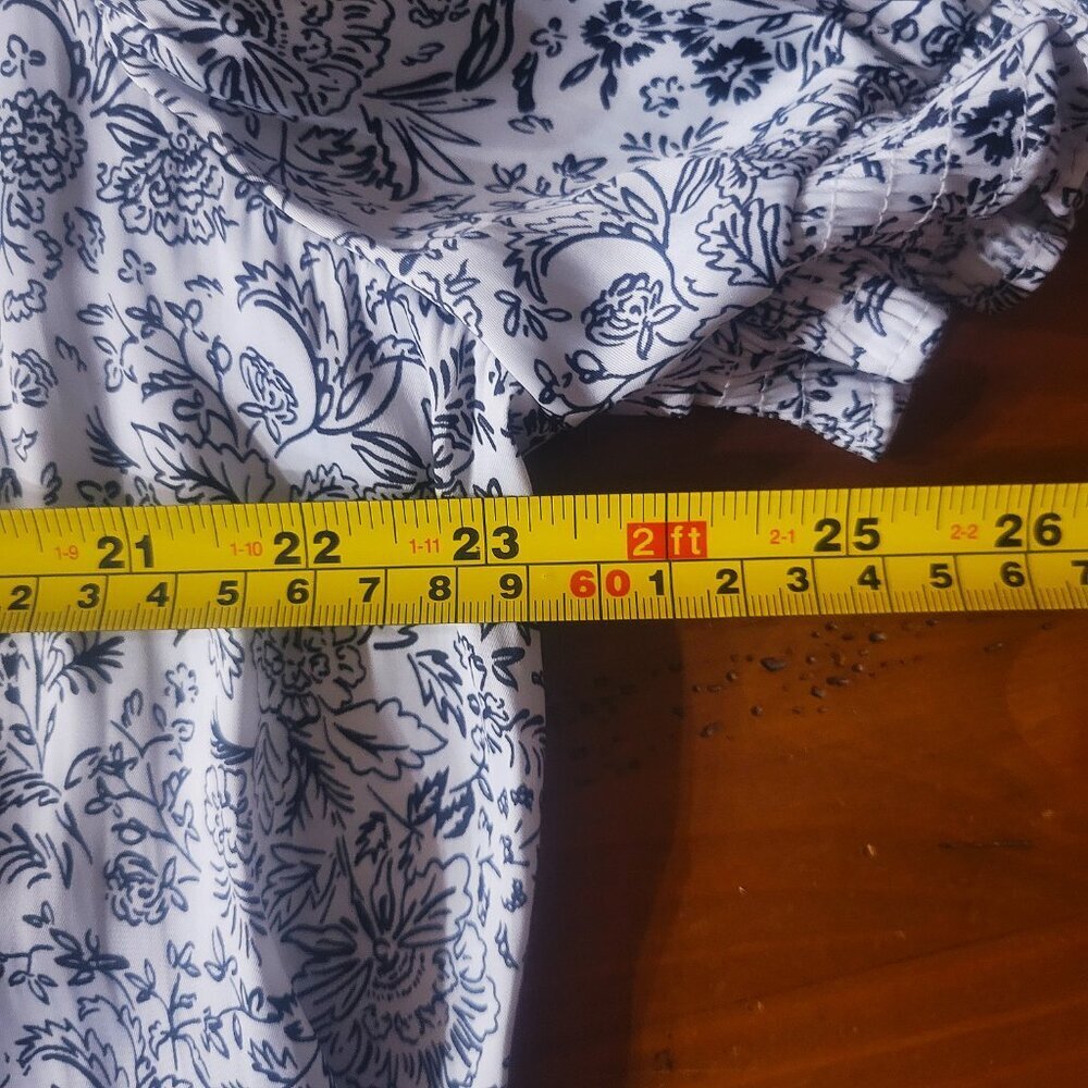 NWOT! Lane Bryant Puff-Sleeve Gathered Neck Black/White Floral Blouse - Size 14 - Picture 5 of 10